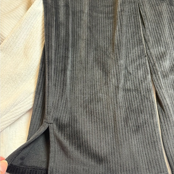 All in Motion White and Black Velvet Feeling Matching Set Size Girls S(6/7) - Picture 3 of 6